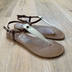 American Eagle White Patent Leather T-Strap Flat Sandals - Size 8